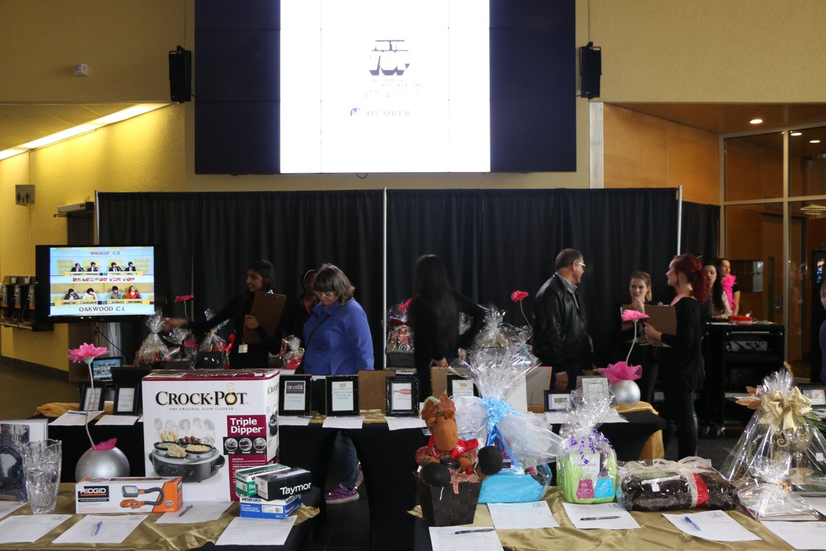 HumberHRT's tweet photo. #HumberNorth - Silent Auction today in the concourse Great Xmas gifts ideas for all. @RFTT50thAuction #WeAreReach https://t.co/XdgXNHUCrH