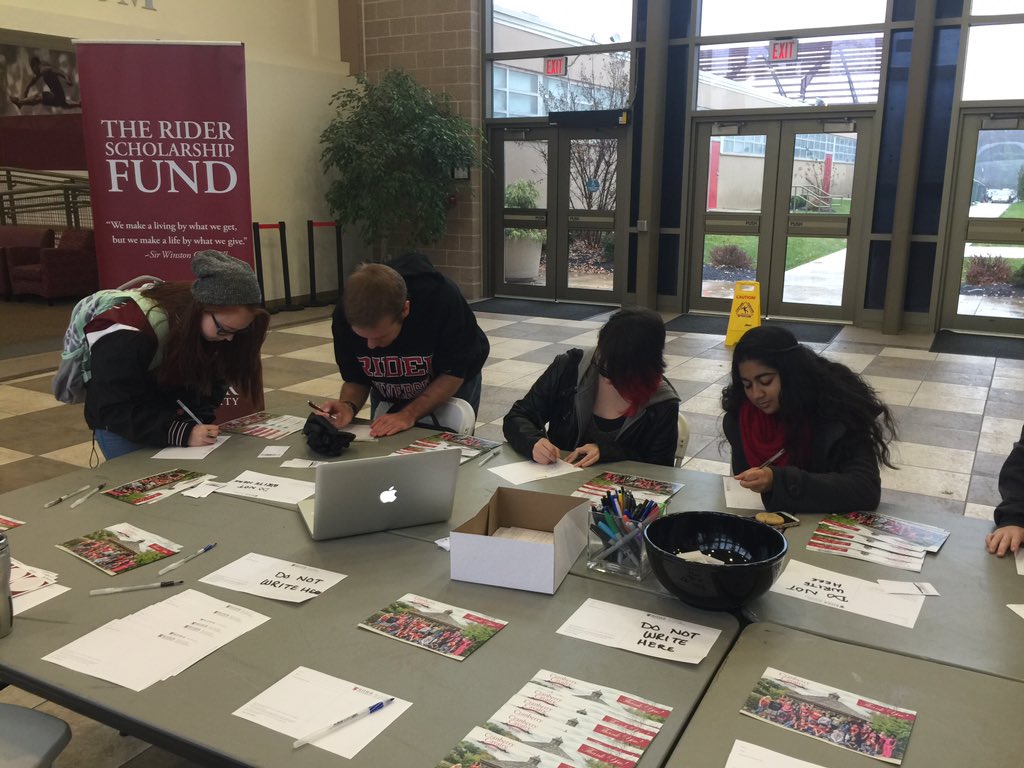 therealneale's tweet photo. @RiderUniversity students are spending their #GivingTuesday sending messages of gratitude. #ridergivesback https://t.co/go3MnxpYaj