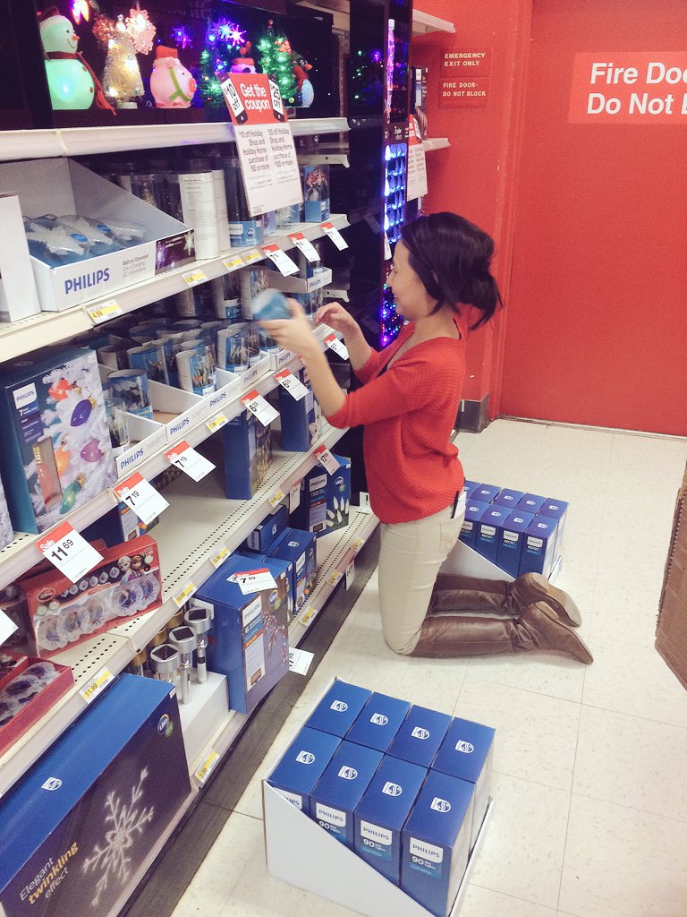 TGTKathrynR's tweet image. #VMLtraining - Shoreview's VML Shoua here at #T0751 learning to how to PTM @JenieBrisson @ReimerCasey #D126! 🎯