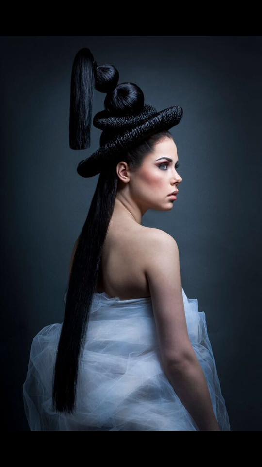 ExtHairTraining's tweet image. Congratulations to our student Chantel Allen - Pro Club 11,  for for winning Hair Extension Artist of the Year 2016!