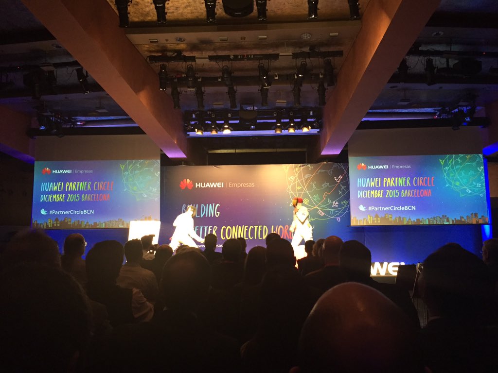 carlosdefuentes's tweet photo. @HuaweiSpain: La historia de una medalla 100 #PartnerCircleBCN @HuaweiEmpresas #Pirri https://t.co/wwiOkNh98K