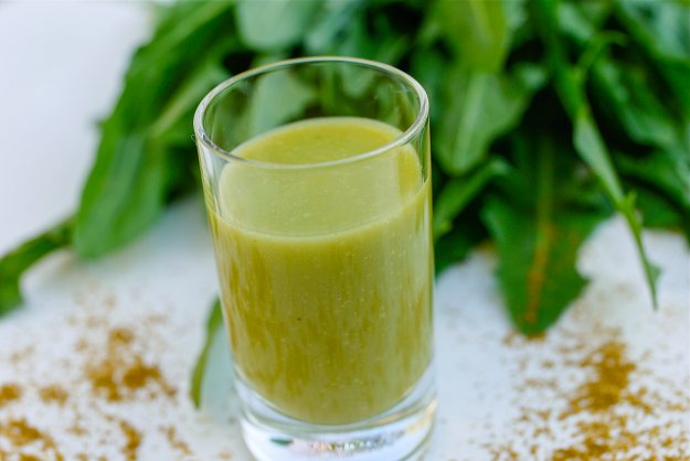 theblendergirl's tweet image. A great #antiinflammatory mango #coconut curry #smoothie: buff.ly/1Os97nH #vegan #smoothies #greensmoothie