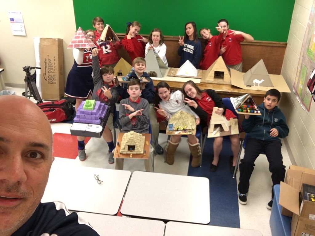 Ancient Egyptian Pyramid Selfie. #FAVCLASS
