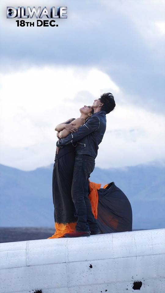 AlwaysursRaj's tweet photo. The delightfully warm song in a frighteningly cold location! Watch #GeruaMaking! @iamsrk and @KajolAtUN https://t.co/wV0L3qnuBF