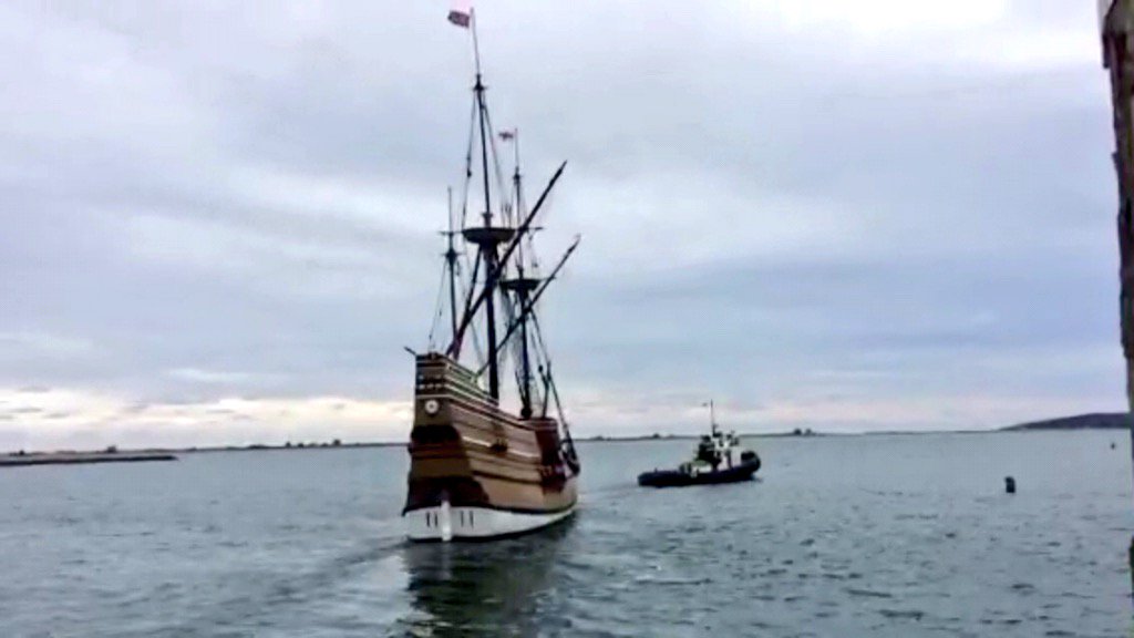 capecast's tweet photo. Mayflower II heads out of plymouth harbor, bound for Cape Cod Canal! @capecodtimes #capecod https://t.co/nnQRdWUNhD