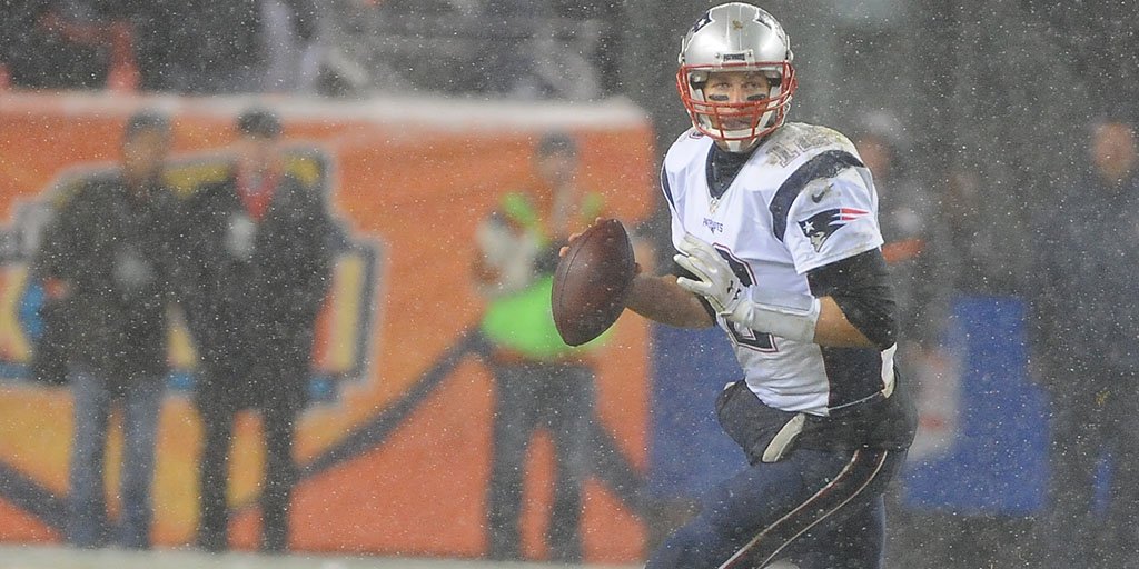 Patriots's tweet image. Retweet to enter to win a Brady signed photo! #TomTuesday

Rules: bit.ly/1OCXEQl