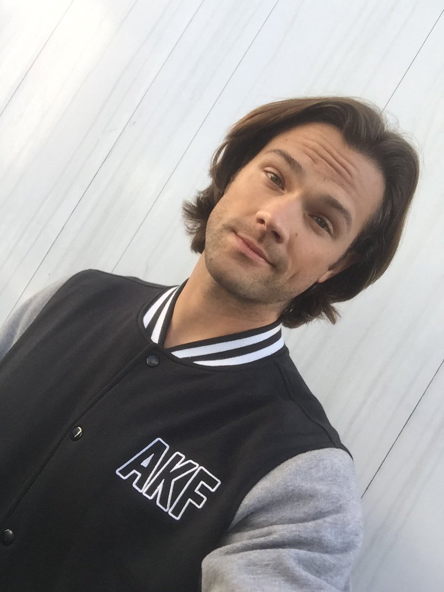 It's #GivingTuesday & a few hours to get your #AKF Holiday merch before it's gone forever:)  represent.com/store/jared?co…