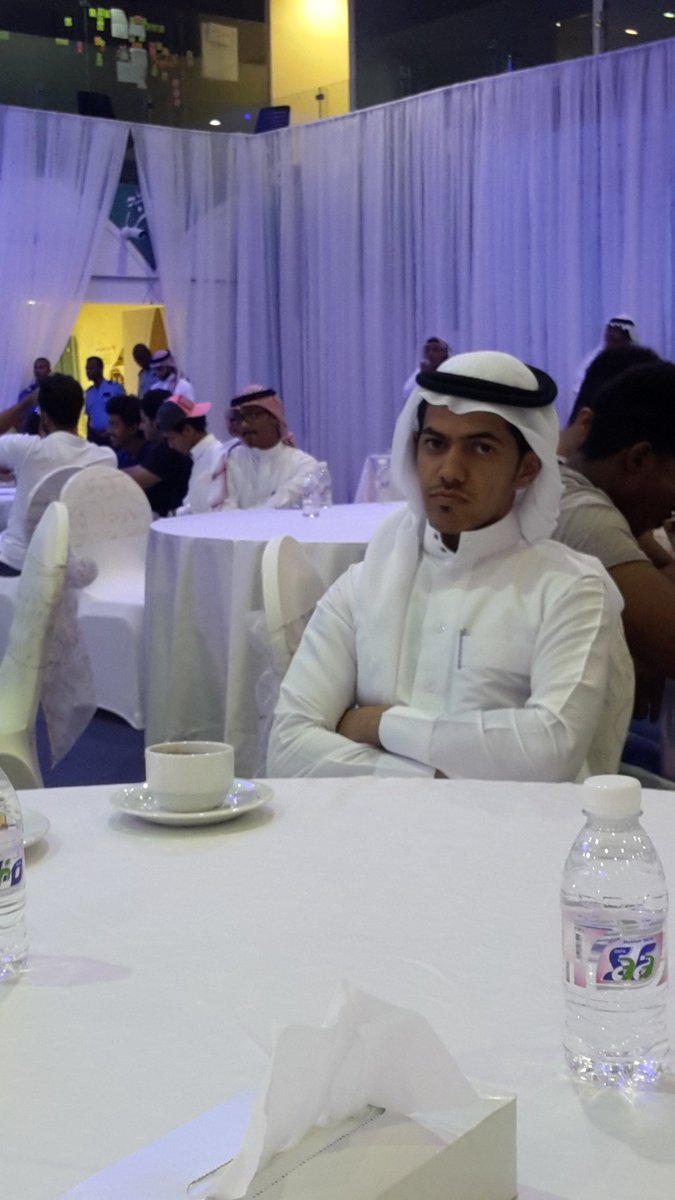 mmokl209's tweet photo. صوره لشاعر ماجد النمري في الغرفه التجارية بجده
#الشاعر_ماجد_النمري https://t.co/PJnmMPVWxd