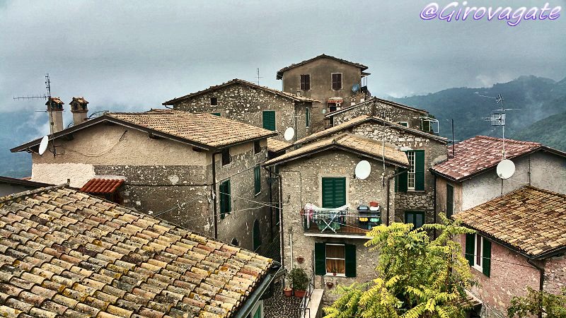 Olevano Romano, un borgo medievale tutto da scoprire! #romecountryside girovagate.com/2015/12/olevan… #lazioisme