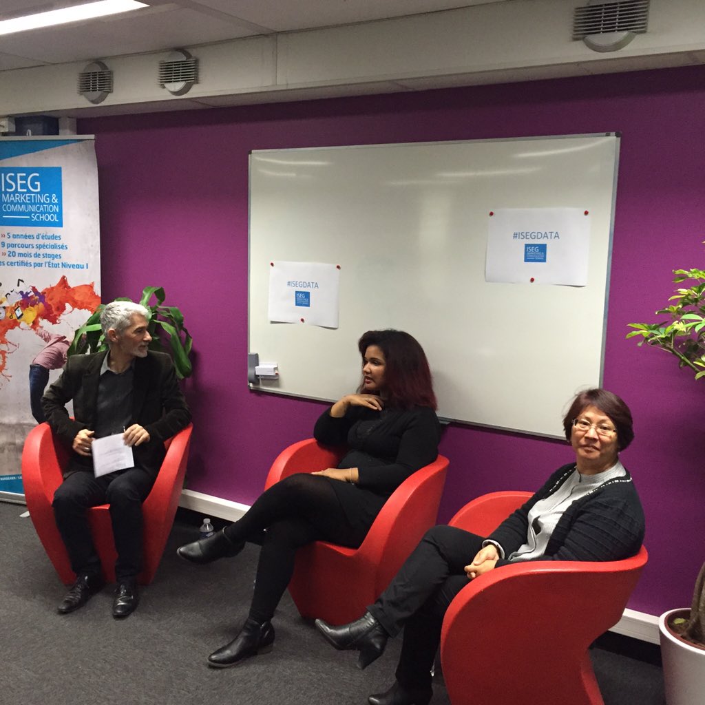 aude_prdm's tweet photo. #conférence sur l'impact du #data sur le #marketing à l'@isegmcsto #ISEGMarkCom #ISEGDATA https://t.co/9SqPb2D8ag