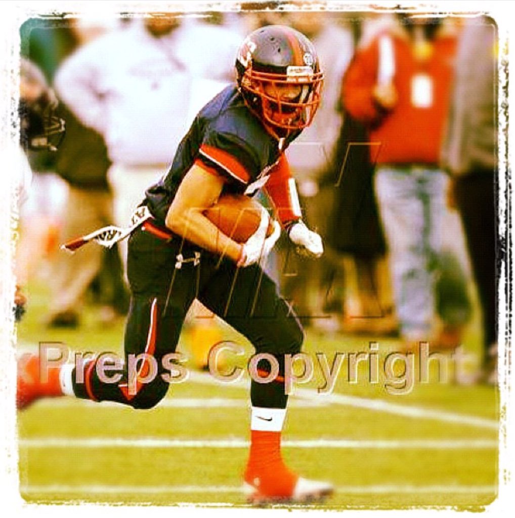 HSFFL_FF's tweet photo. The Freedom Fighters officially sign @Nick_Euvino2 . " I'm back " - Nick https://t.co/hTtsitfOOk