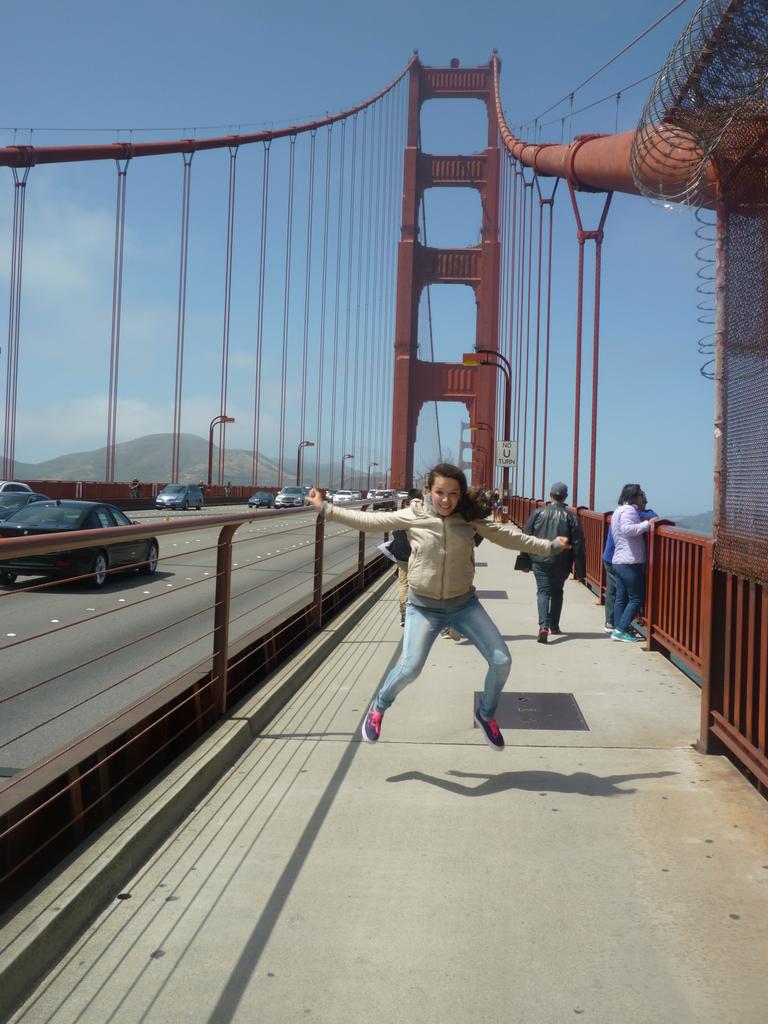 latribudechacha's tweet photo. P2 la joie de lolipopo dau moment de fouler le #Golden_Bridge #San_Francisco méga mémorable #battlephoto @VistTheUsa https://t.co/5MFjTb61v6