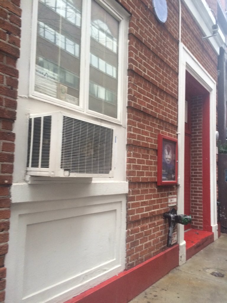lsimonetta1's tweet photo. Interesting NY fact-Method acting started here! #NYWayDePaul https://t.co/Uo3BHP7JFn