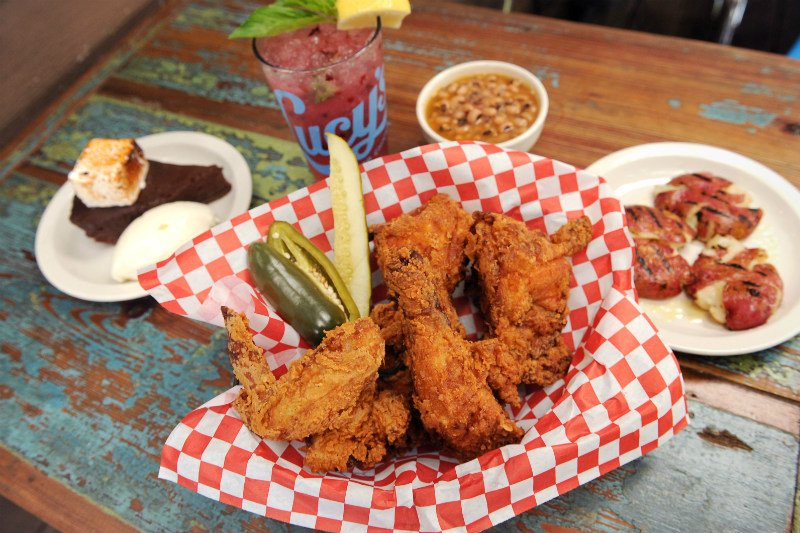 .<a href="/LucysFriedChick/">Lucy's Fried Chicken</a> opens their latest location on Lake Travis Monday austinchronicle.com/daily/food/201…