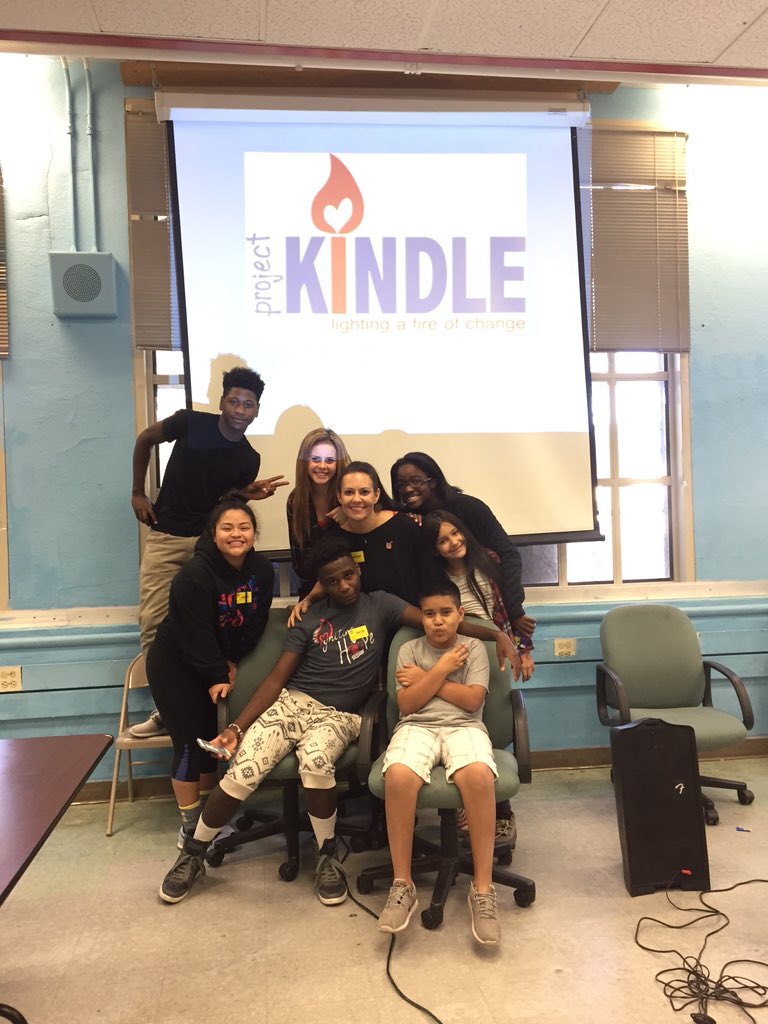 campkindle's tweet photo. Educating high school students today for World AIDS Day! #SPEAKOUT #HIVawareness https://t.co/6CzcC2CVdC