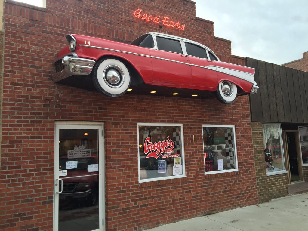 Good time, good conversation, and goodeats! thanks to greggo's pizza