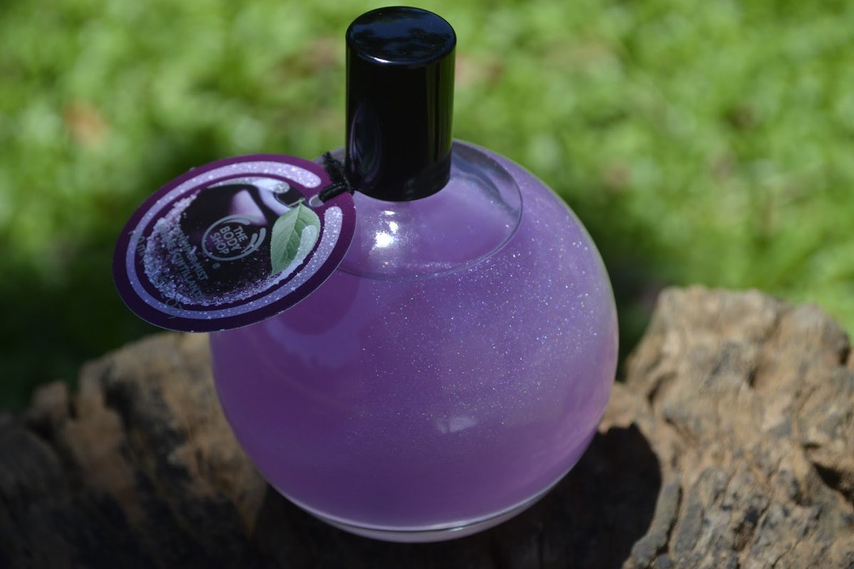 BeautyPoliceSA's tweet photo. On the blog today: @TheBodyShopSA  Shimmer Mist in Frosted Plum 😍 It's a perfect spritz for summer 💜 LINK IN BIO https://t.co/ytAucbKiw7