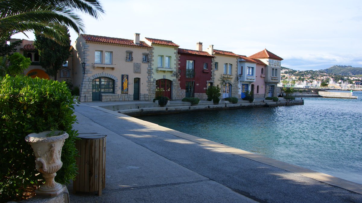 thalassa2008's tweet photo. 6) île de Bendor :Anciennes Maisons de Pêcheurs . . . 
#angegabriel https://t.co/lBwD6KNJyW