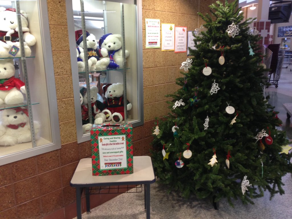 RiverFallsHS's tweet image. December is here and @CommunityClubRF has its giving tree in front of our library.  Stop in to pull an ornament.