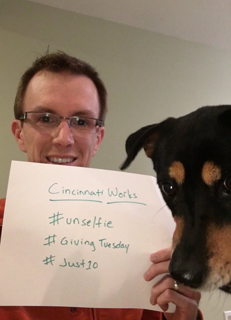 Support @CincinnatiWorks on #GivingTuesday Your donation counts 2x here bit.ly/1MVcRvs #dogphotobomb
