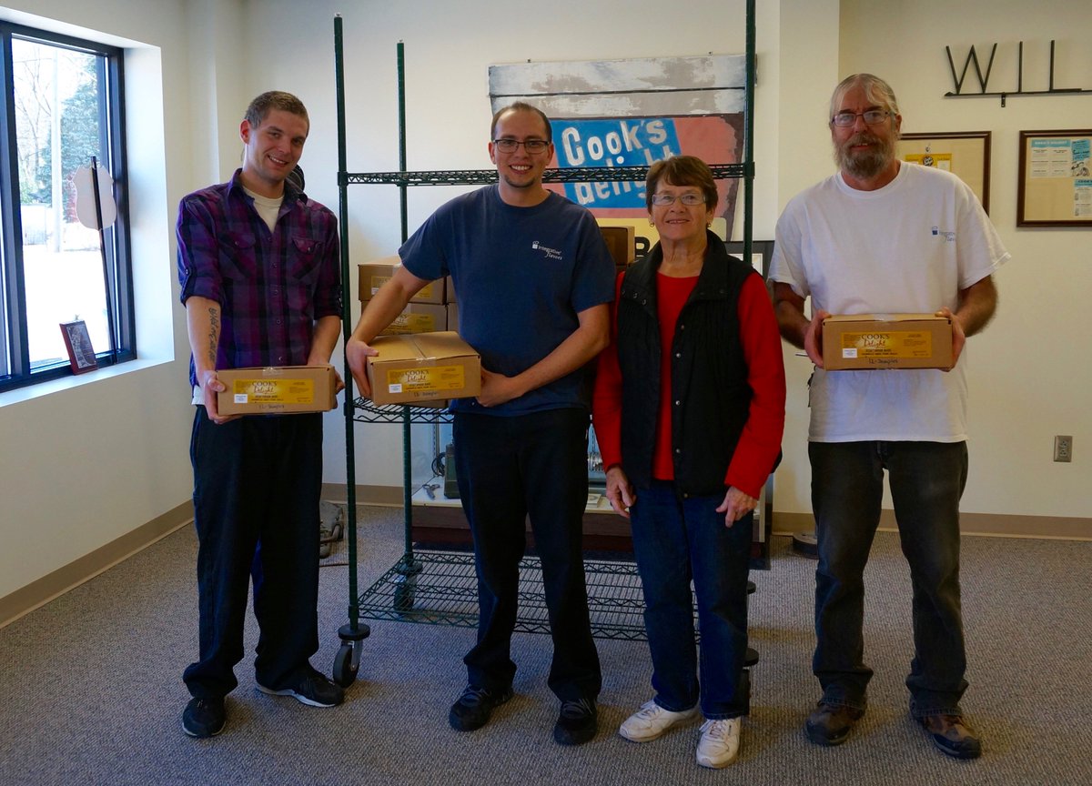 soupbases's tweet image. Partnering with local food pantries by donating soup base to feed the hungry. #WestchesterFood #givingtuesday #nwi