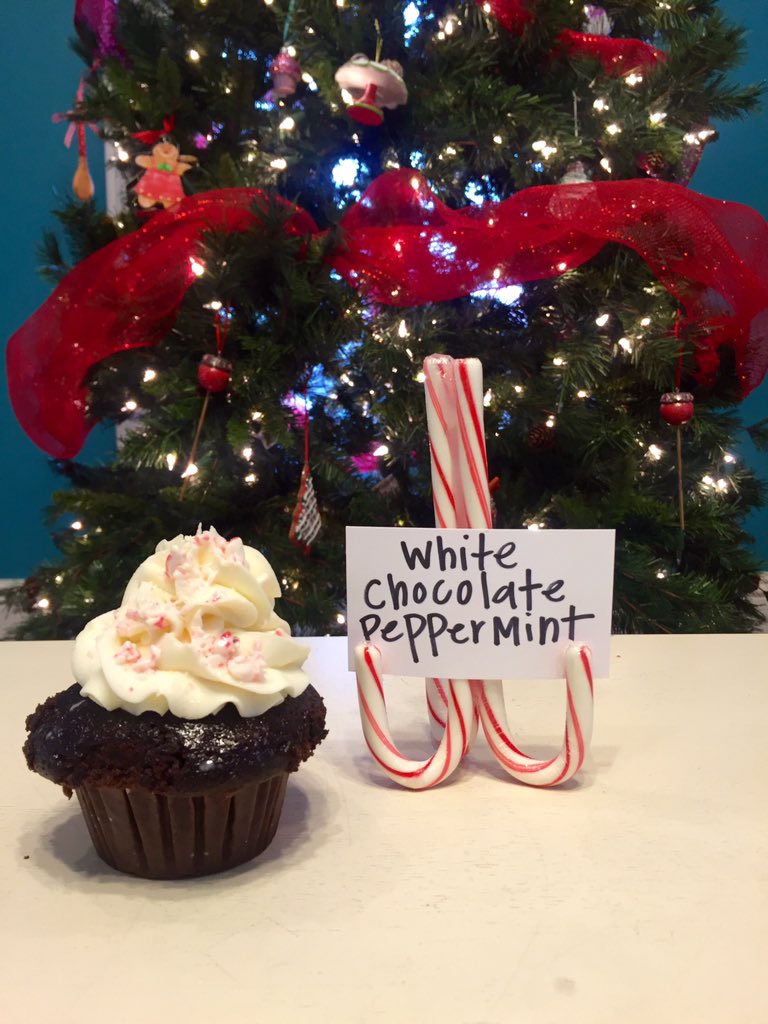 Get in the Christmas spirit with our December cupcake of the month, White Chocolate Peppermint😋☃🎄