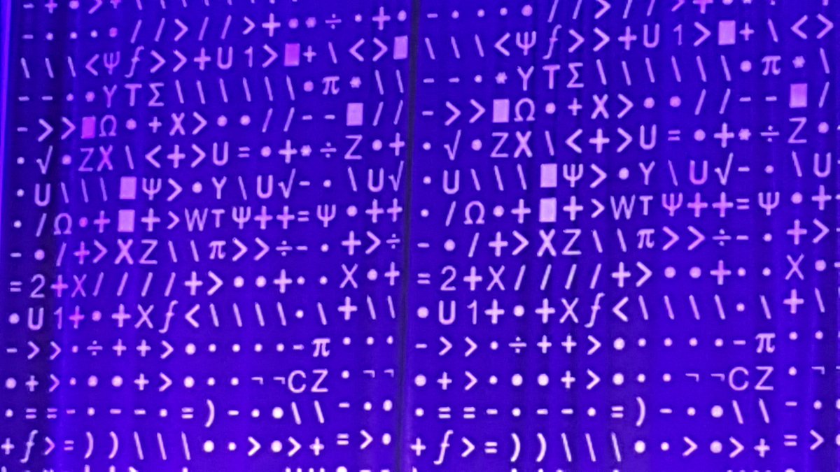 HeatherLeson's tweet image. This is what your brain capacity looks like after a full day @ #MITStartups + jetlag + brilliant ideas.