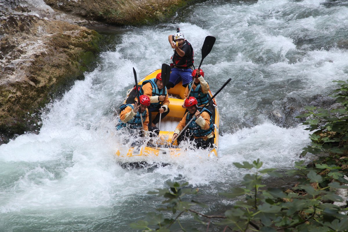 laorafting's tweet photo. le uniche #armi che vogliamo usare..#LaoRafting tutta la #vita!! #controgniviolenza #tuttiprotetti #bang https://t.co/odlrxWR9ej