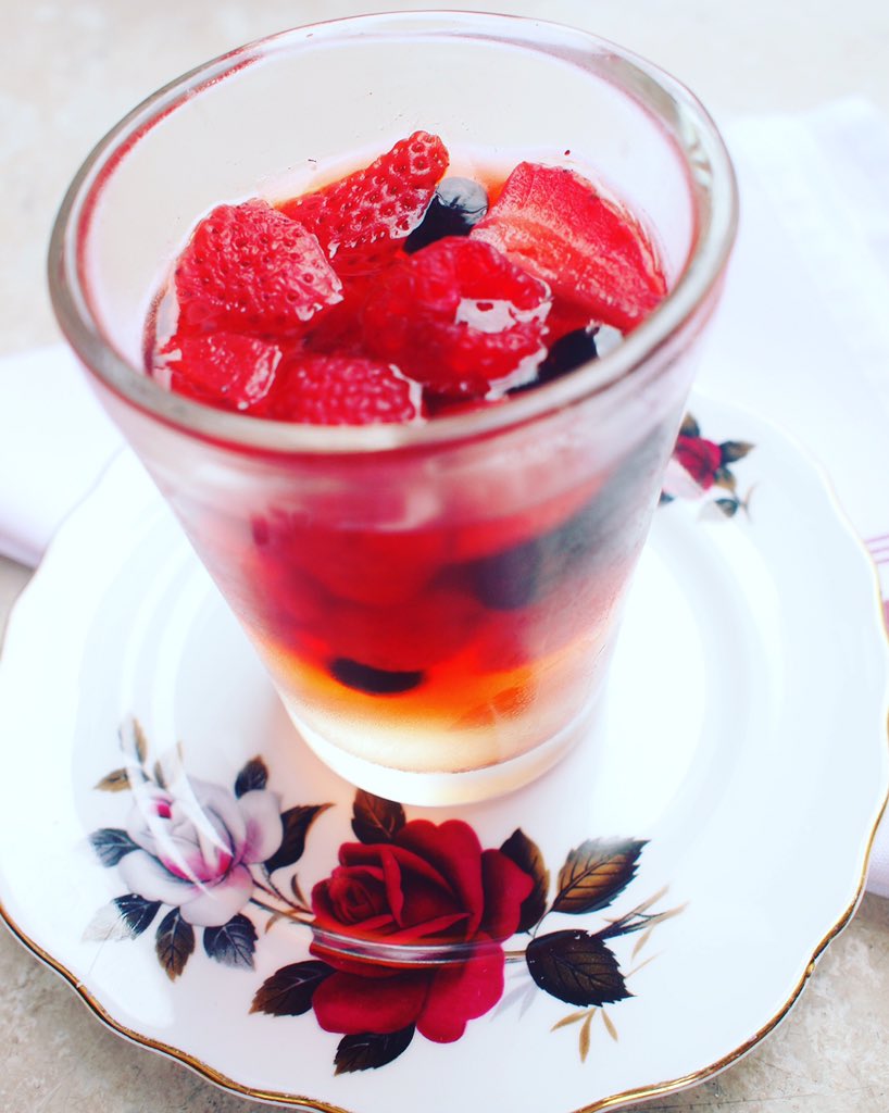 Don't like jellied eels? Nor do we. So we created prosecco jelly. Much better! #nom #dessert #treat #oldcompton #yum