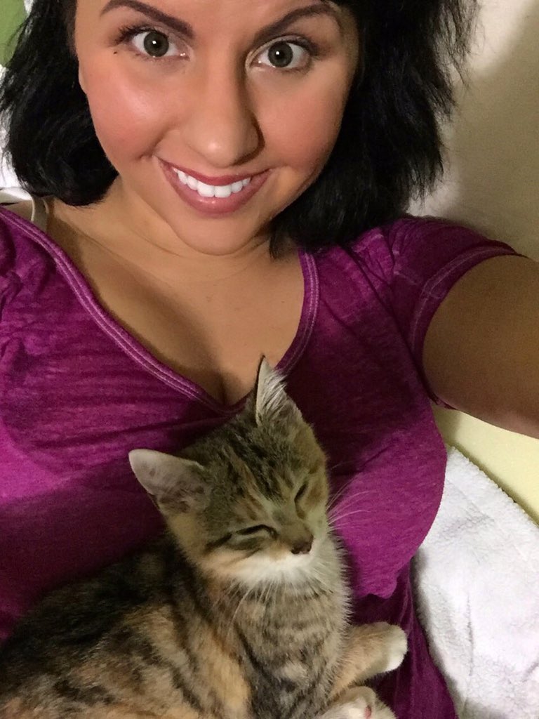 Cara Ellis Facebook, Instagram, Twitter [Profiles]