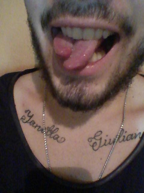 GonzaSilva5's tweet image. Hoy se cumplen dos semanas, va curando de 10, a seguir con los cuidados 💪💪💪👅👅 #LenguaBifida #TongueSplitting