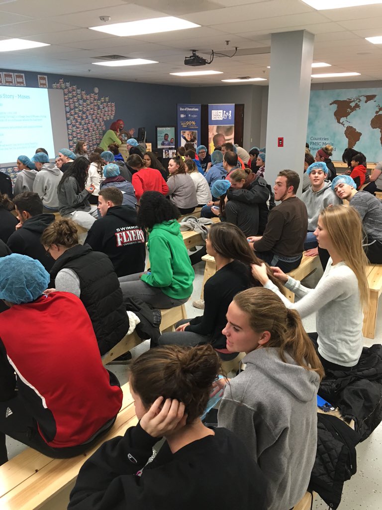 LewisSAAC's tweet photo. Lewis SAAC volunteering tonight at Feed My Starving Children in Aurora! @GLVCsaac @LewisFlyers https://t.co/FVIPyrzRwI