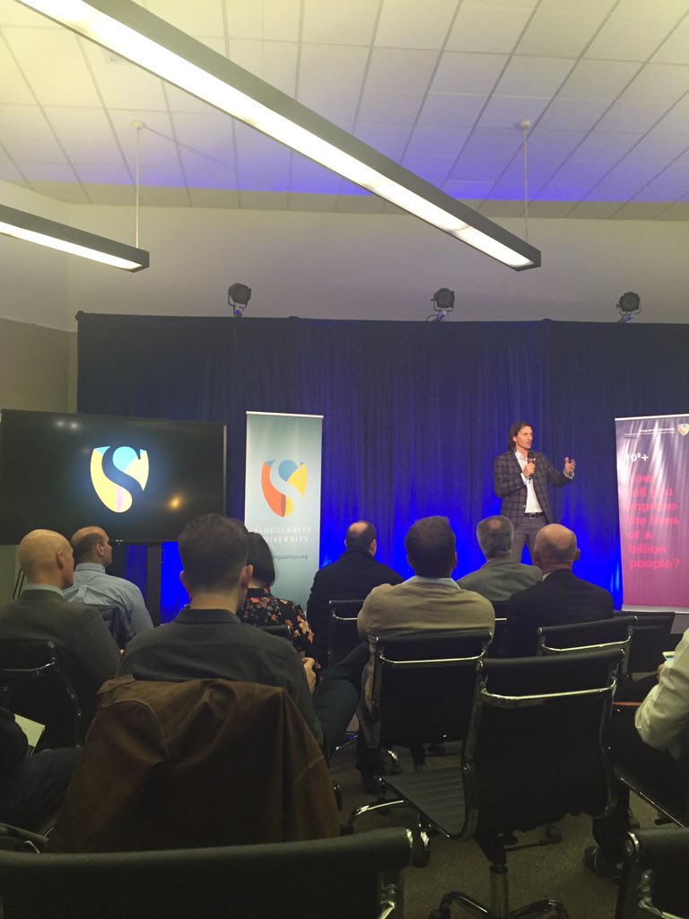 ckundavaram's tweet photo. Singularity demo day https://t.co/NHNnzc6JVX