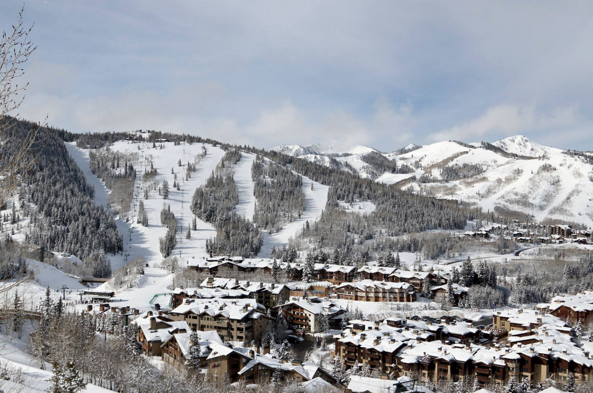 Deer_Valley's tweet image. Opening Sat, Dec. 5, 2015 w/ 15 chairlifts &amp;amp; 21 ski runs, on 4 mountains. Get more info here bit.ly/1XwAkey