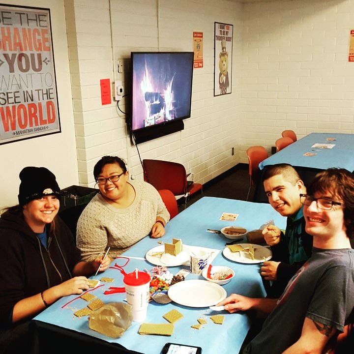 fs_housing's tweet photo. Gingerbread House Making is underway! Stop by and make a house! #gingerbreadhouses #RAW15 https://t.co/nLq2LGJeom
