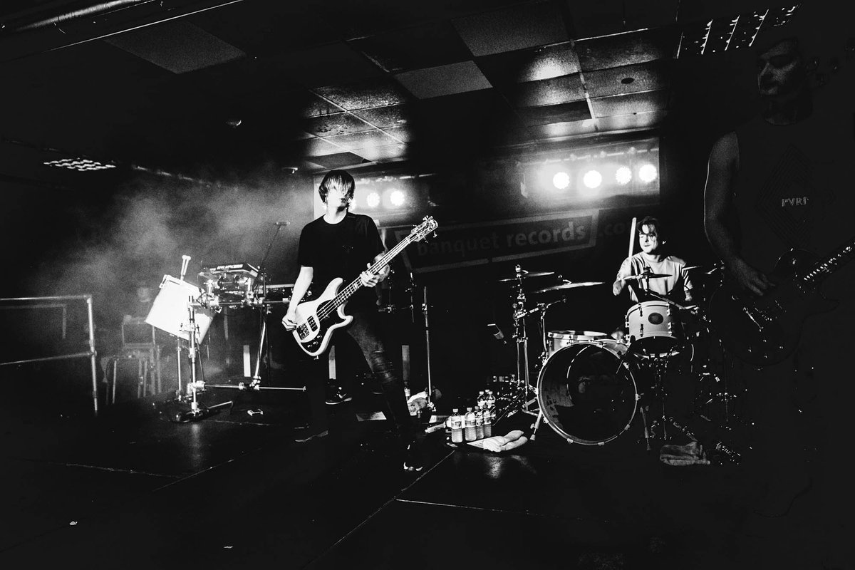 bmthofficial's tweet photo. Kingston! What a fun end to our UK tour. Thank you so much! 

📷 - @ashleyophoto https://t.co/VpOLrJnFZ0