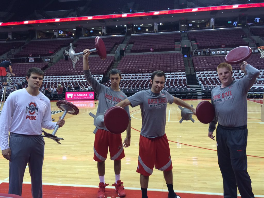 OSUManagers's tweet photo. no time to hit the gym between studies and managerial duties? lift on the job #ManagerSolutions https://t.co/SSgtozhuuT