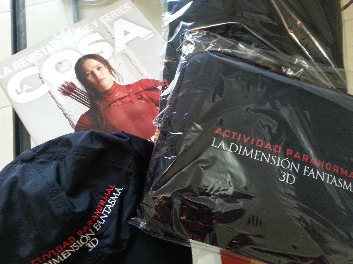 lacosacine's tweet photo. #UnSorteoPorDia - DIA 1
Regalamos kits de remera, gorra y portatablet. El que quiera, RT Y FOLLOW. https://t.co/u9lyJU6lFe