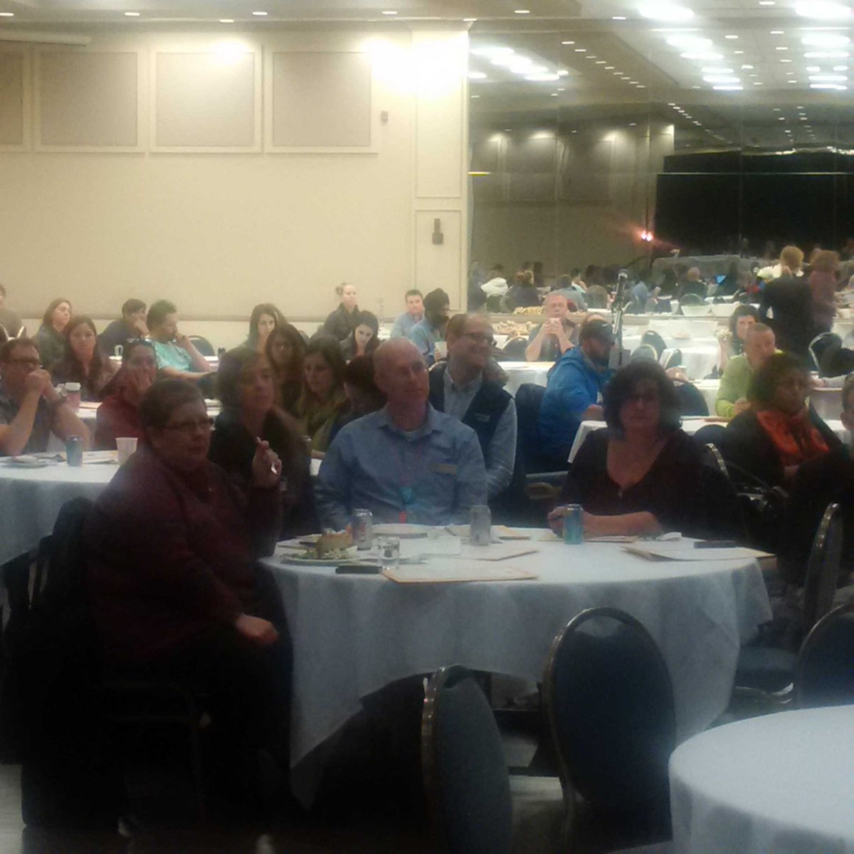 jdeq's tweet photo. Great turnout for the #ocetf local ratification information. #etfo https://t.co/enMhqFhmJV