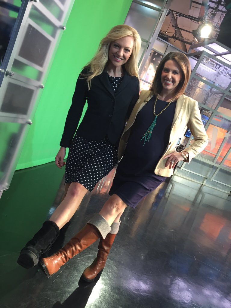 wfaashelly's tweet image. We love our boots. And you don't see them on TV. #comfortwins @ColleenWeather