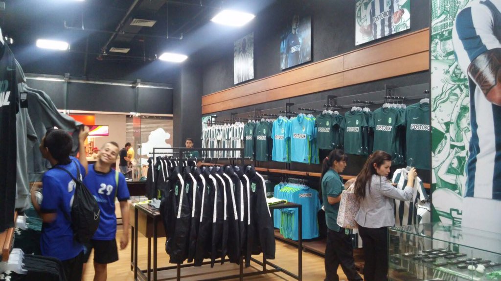 Tienda Nike Mayorca Discount Sale, UP TO 50% OFF | www.melanomaespana.es