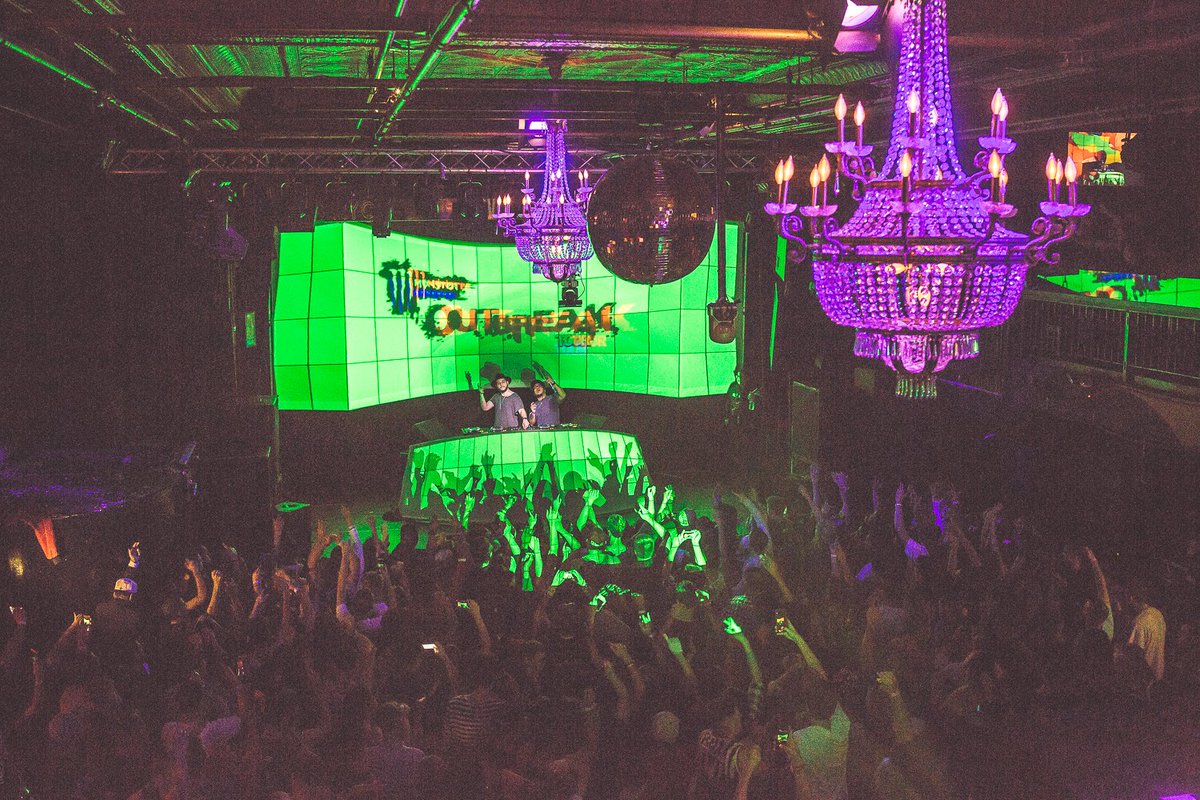 EDMNYC's tweet photo. We interviewed @weareGTA at @IrvingPlaza on their #goonstakeamerica tour. Check it HERE: https://t.co/GfCHUMcoJ3 https://t.co/63V2mHSzhd