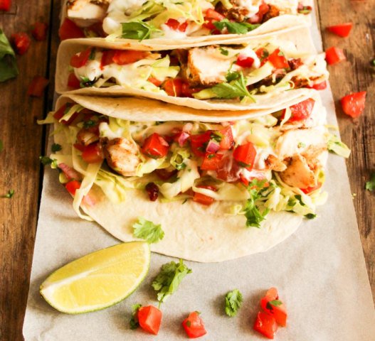 yummly's tweet photo. #TacoTuesday Grilled Fish #Tacos with Lime Sour Cream via @valerieskeepers https://t.co/x0aW6SypVv https://t.co/xyoj0GskFB