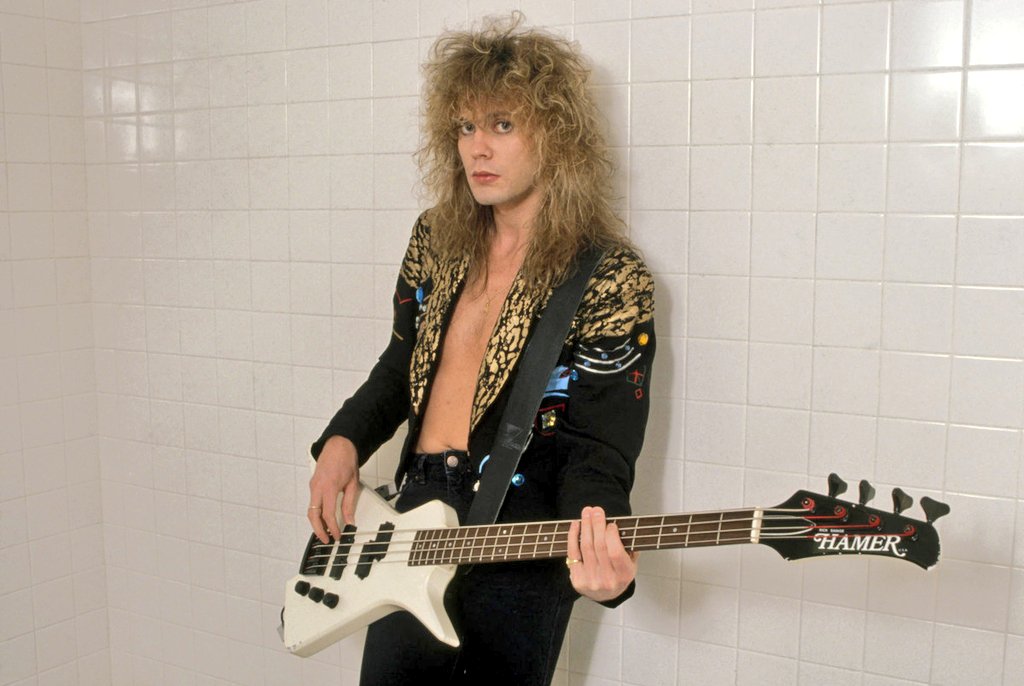 December 2
HAPPY BIRTHDAY to Mr. Rick Savage!!! 