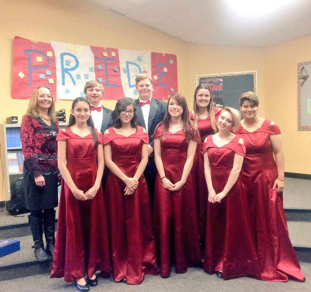 Choir is off to Sagewood retirement homes to go caroling!🎄🎤