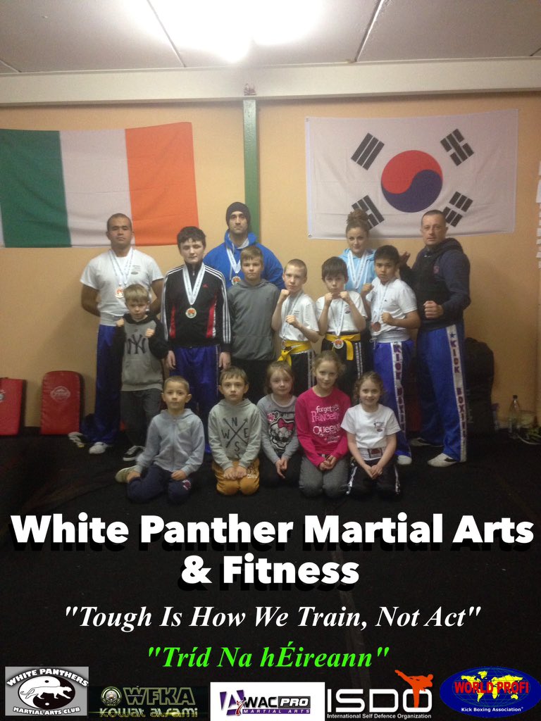 SteveOConnor1's tweet photo. Kickboxing Students with there medals. #kickboxing #mma #SteveOConnor #TraleeFitness #Tralee #Champions https://t.co/9JwvuZCWQb