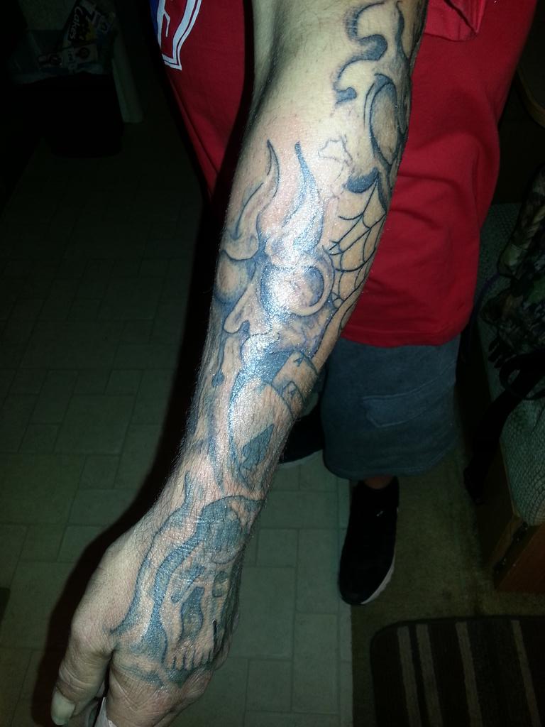 DataPhein_Sreno's tweet photo. Here's a little of my Free hand work https://t.co/fLkfHg7rR9