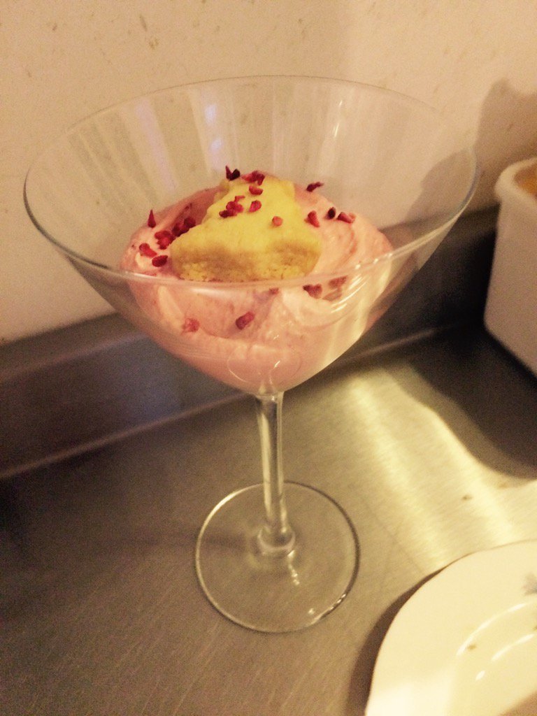 RosiesTeaRoom's tweet photo. Champagne and raspberry posset. Xmas pudding night @RosiesTeaRoom #yummy #Abingdon #festive https://t.co/U2exRBArL2
