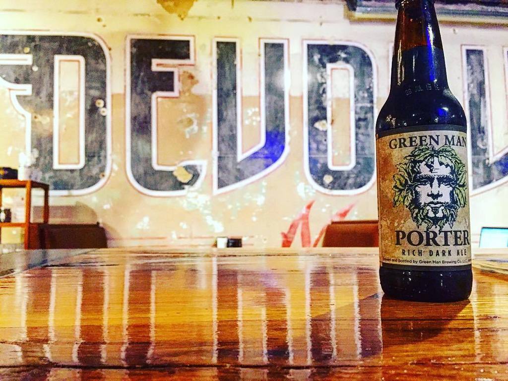 raleighwhatsup's tweet photo. a drink + a shop. @devolve_moto #greenmanporter #shoplocalraleigh #ncbeer #devolvemoto #do… https://t.co/qKS8tHVGb3 https://t.co/RkXdShdL7d