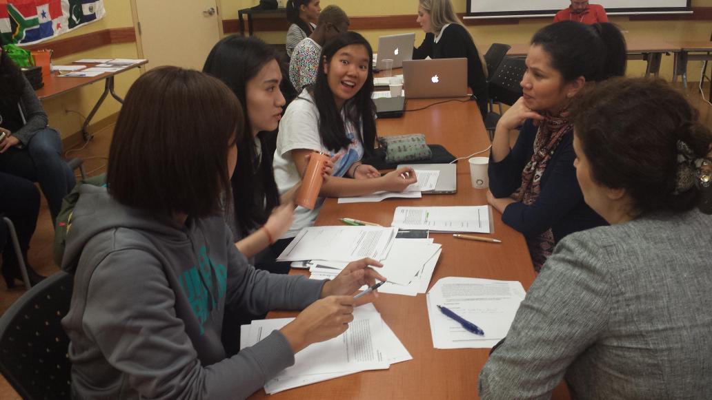 clinkmentoring's tweet photo. staff from @unitedwaytyr volunteer to mentor youth on #nextgenResume @glennewald @CultureLinkTO #GivingTuesday https://t.co/dLOz5xqRQh